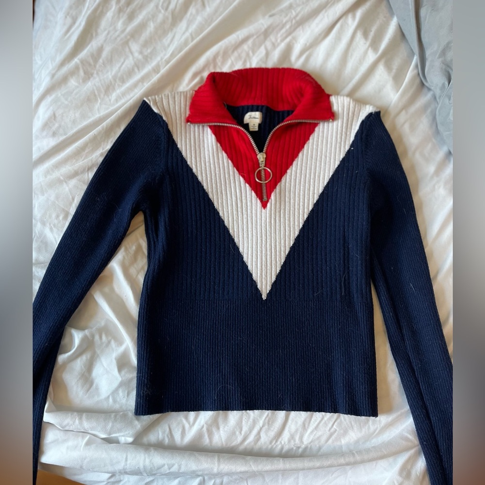 Cute half zip sweater, Size S